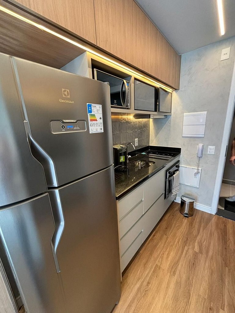 Studio Alto Padrão - Vila Madalena - Metro
