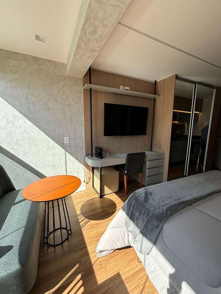 Studio Alto Padrão - Vila Madalena - Metro