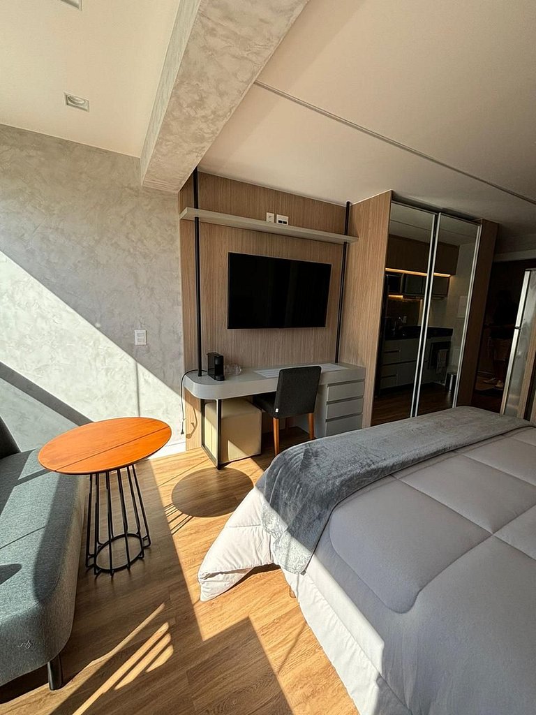 Studio Alto Padrão - Vila Madalena - Metro