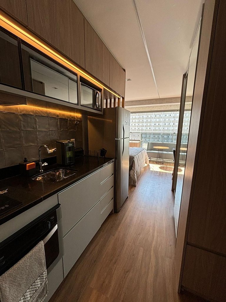 Studio Alto Padrão - Vila Madalena - Metro