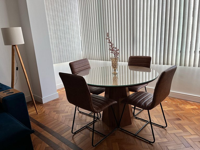 Lindo Apartamento - 200m do Posto 2 Copacabana