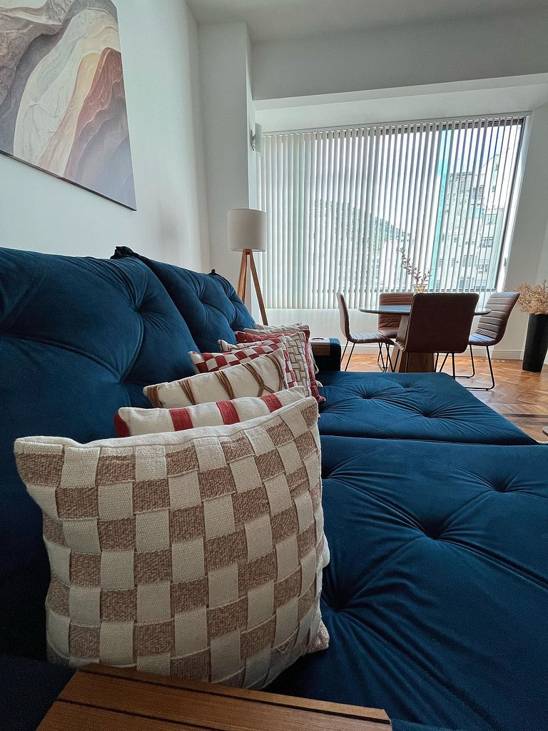 Lindo Apartamento - 200m do Posto 2 Copacabana