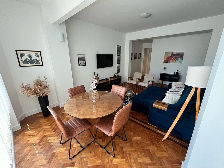 Lindo Apartamento - 200m do Posto 2 Copacabana