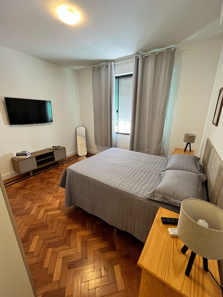 Lindo Apartamento - 200m do Posto 2 Copacabana