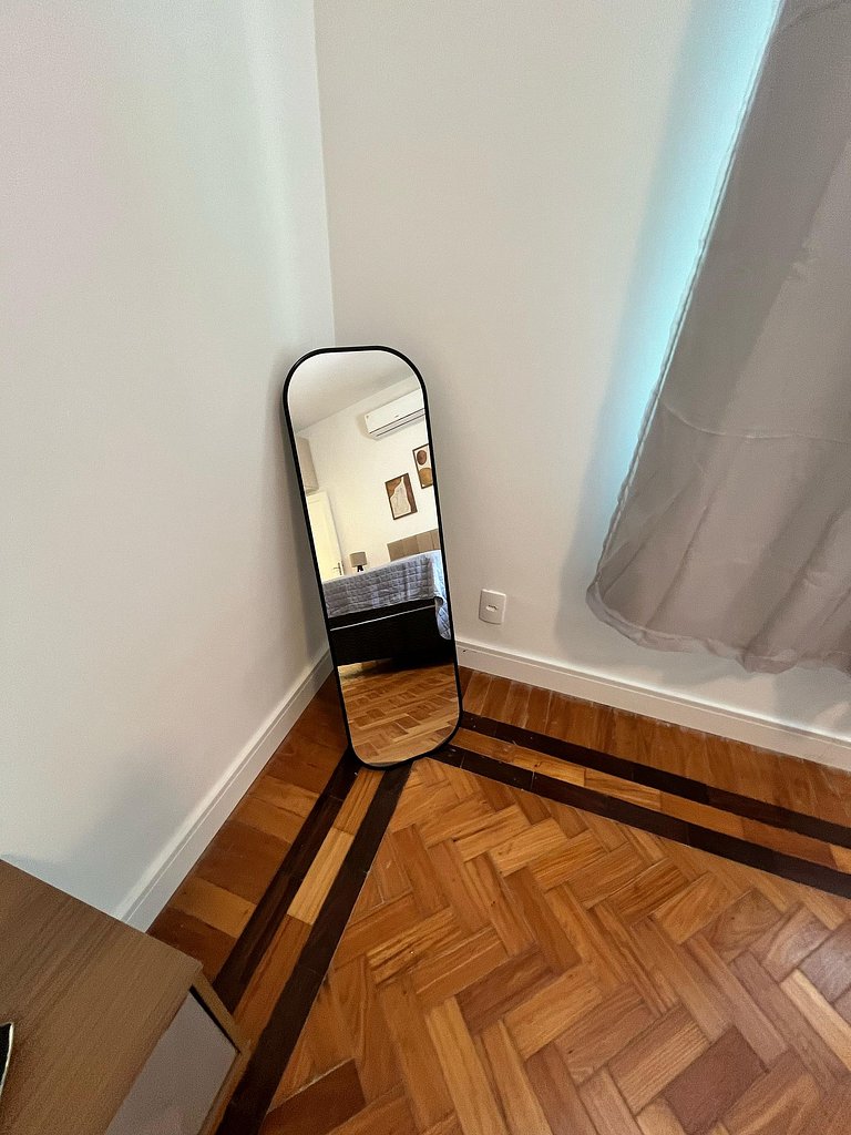 Lindo Apartamento - 200m do Posto 2 Copacabana