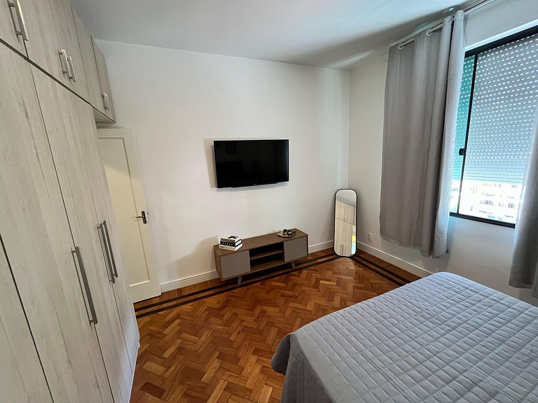 Lindo Apartamento - 200m do Posto 2 Copacabana