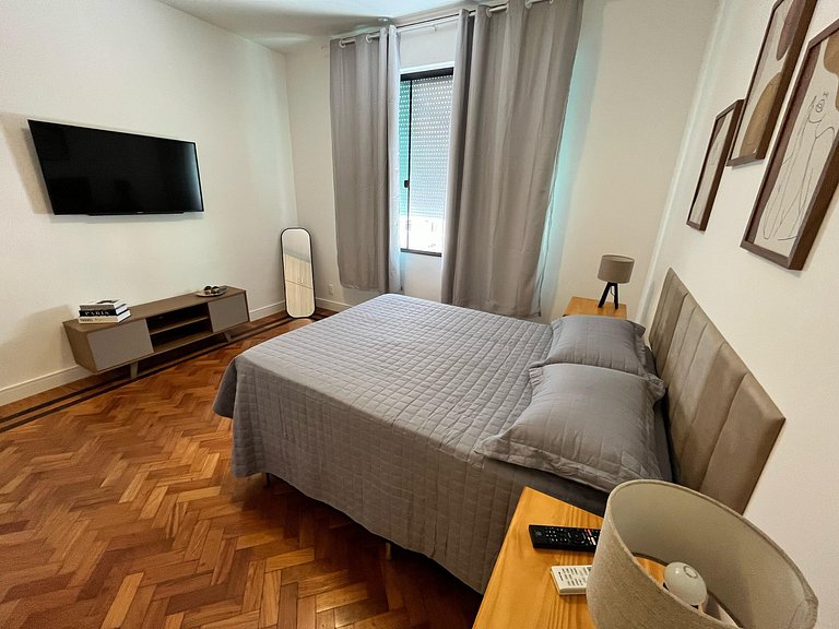 Lindo Apartamento - 200m do Posto 2 Copacabana