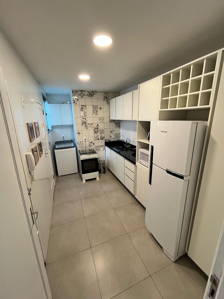 Lindo Apartamento - 200m do Posto 2 Copacabana