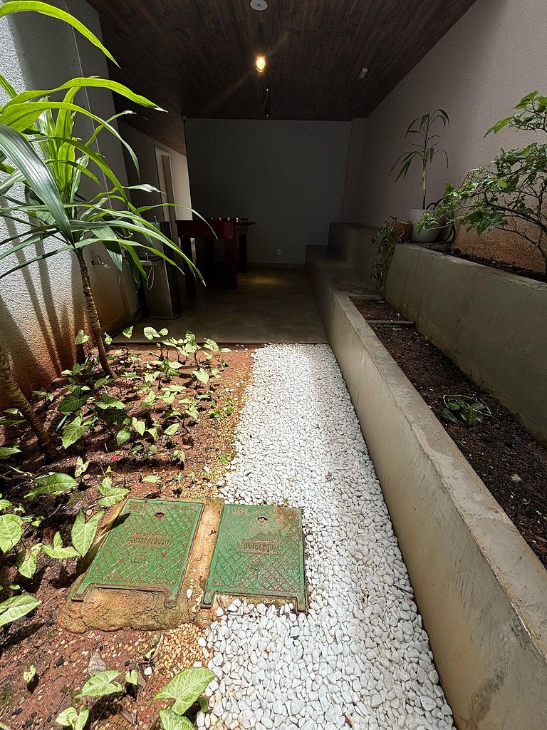 Studio Espaçoso e Varanda - 500m Metrô República