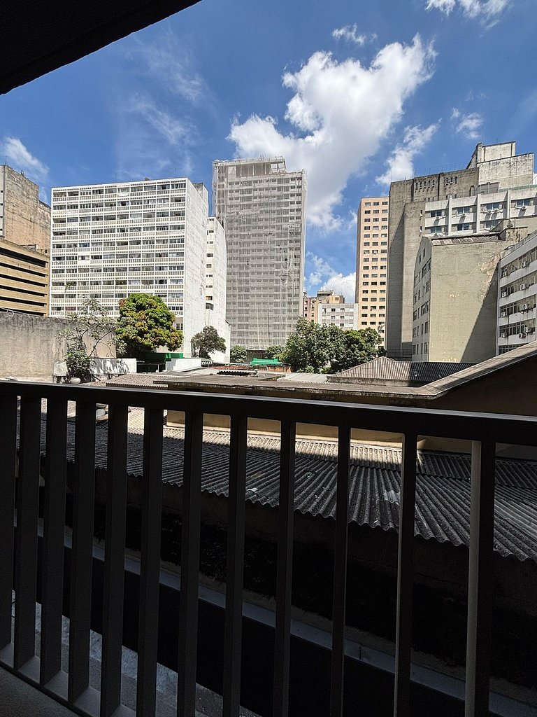 Studio c/ Varanda na Consolação - 500m do Metrô
