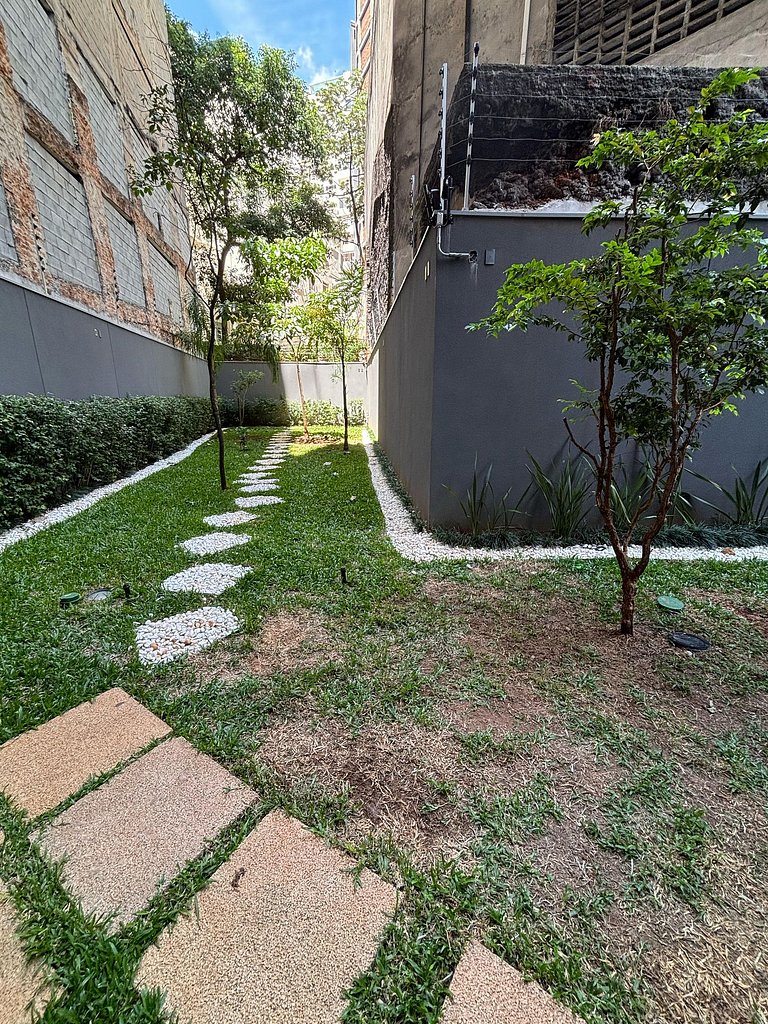 Studio c/ Varanda na Consolação - 500m do Metrô