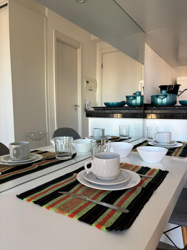 Studio c/ Varanda Vista Incrível Silencioso na Luz
