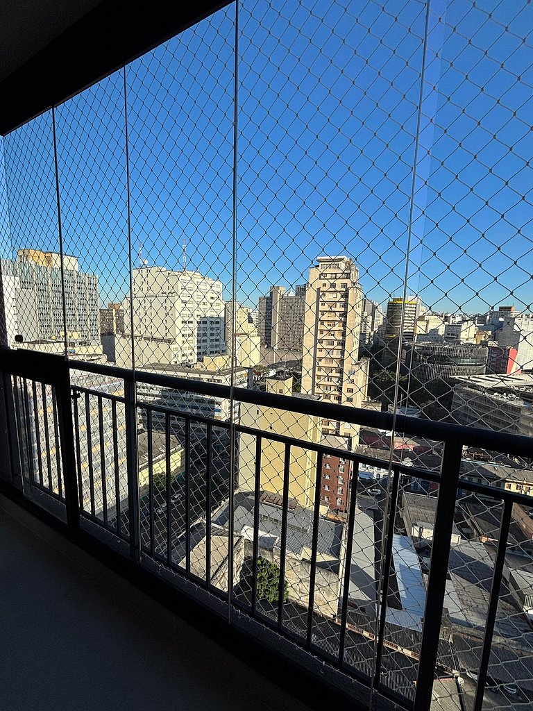 Studio c/ Varanda Vista Incrível Silencioso na Luz
