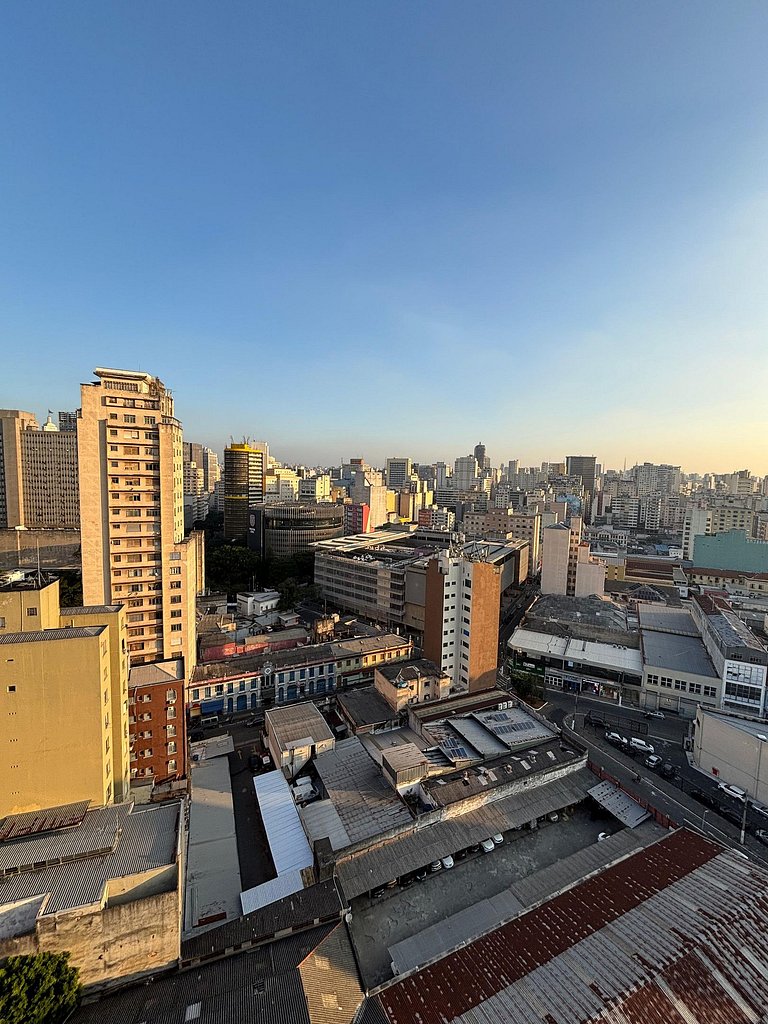 Studio c/ Varanda Vista Incrível Silencioso na Luz