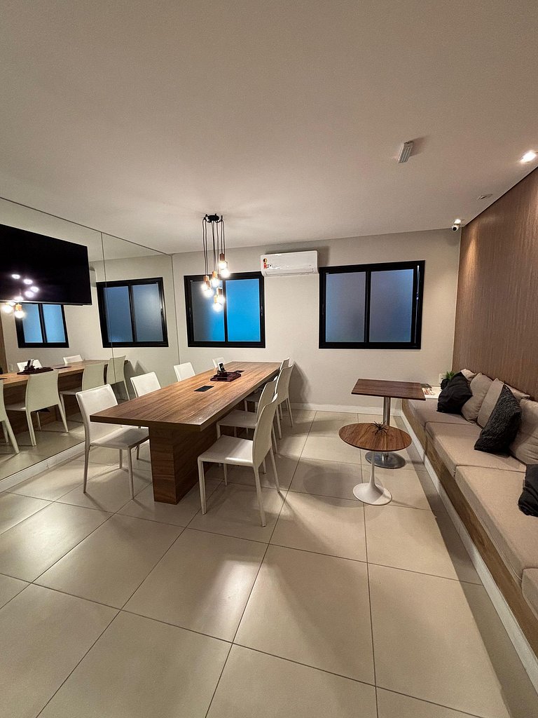 Studio c/ Varanda Vista Incrível Silencioso na Luz